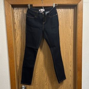No Boundaries jeans Sz 5